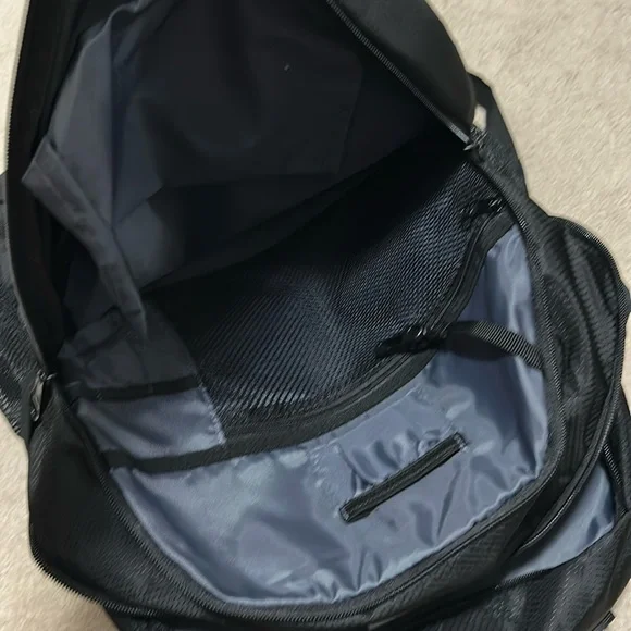 Adidas Backpack - Picture 3 of 9